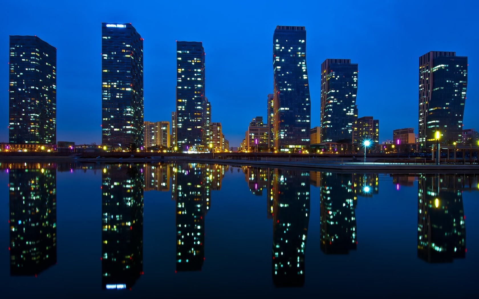 火箭险胜步行者，杰伦格林在F1街道赛接管比赛