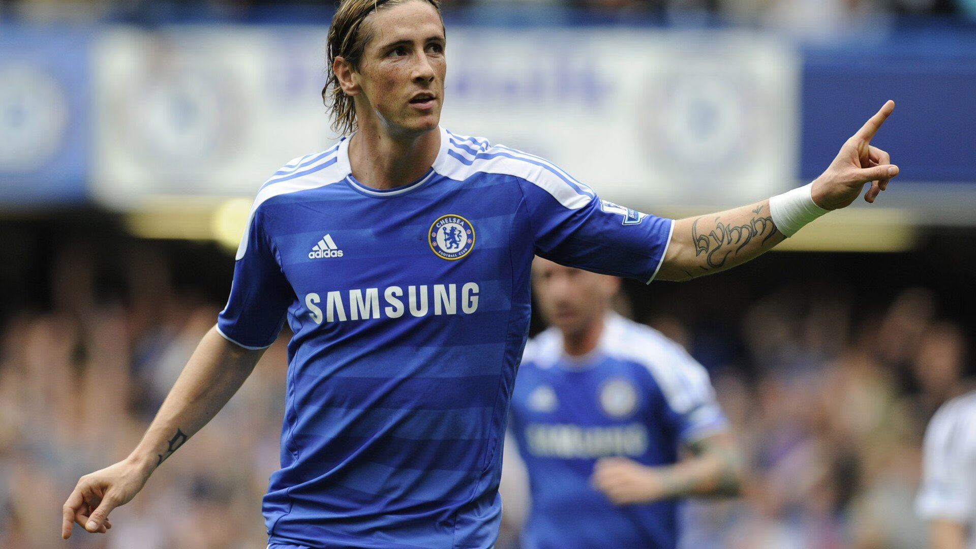 开云APP-电竞少年逆袭埃及，足坛巨星跨界狂飙，当韩国争冠战撞上F1街道赛的姆巴佩